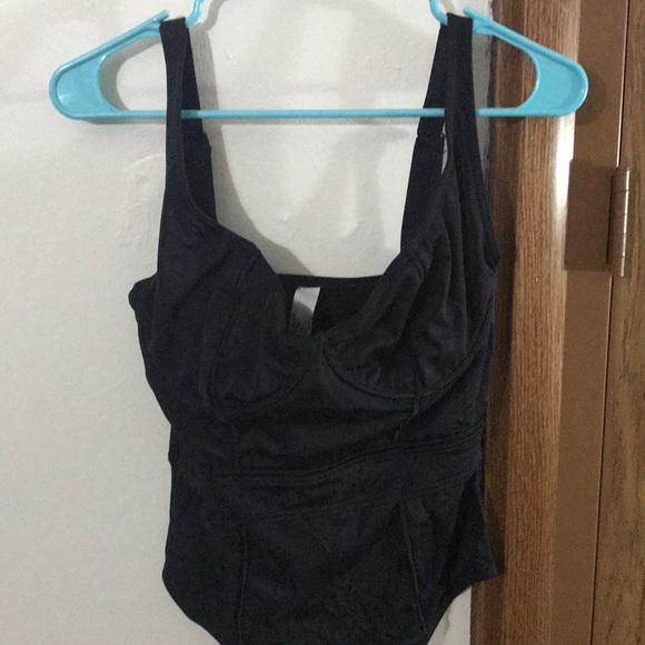 ASOS | One Piece Built in Bra Swimsuit - Picture 1 of 4
